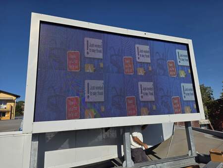 Na Tržnici Videm nov LED zaslon, namenjen promociji lokalne ponudbe in pridelovalcev